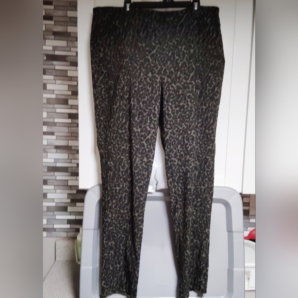 Counterparts Cheetah Print Stretch Pants Sz-12